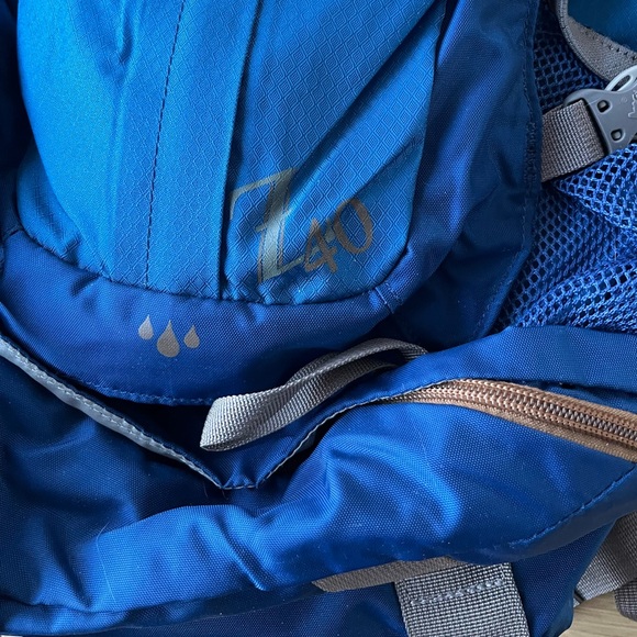 Gregory Blue Hiking Backpack - Picture 5 of 16